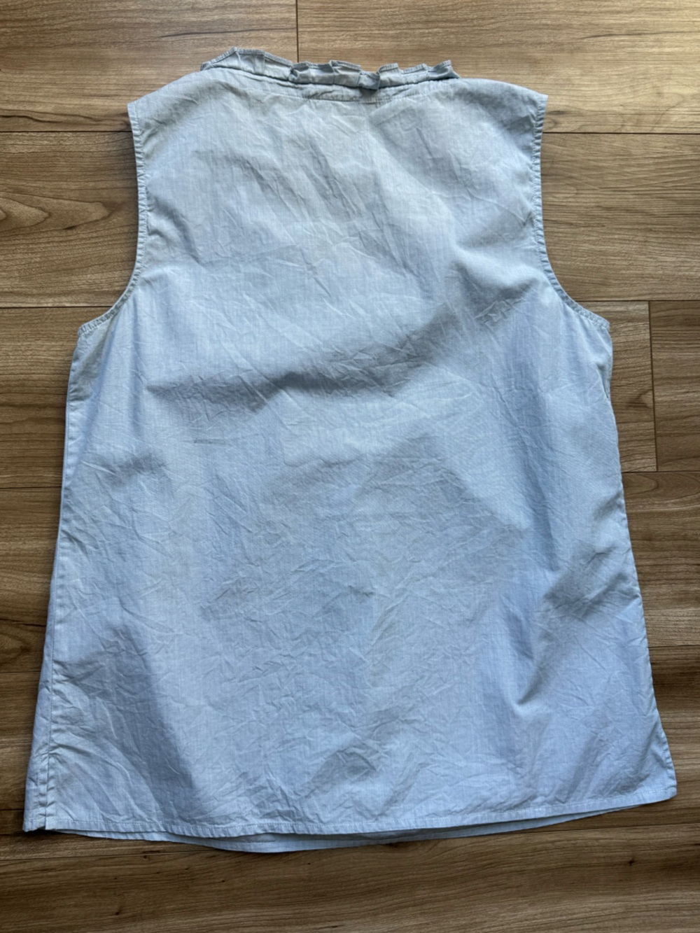 TALBOTS light blue sleeveless cotton blouse with ruffled neckline Size Small - Picture 2 of 8